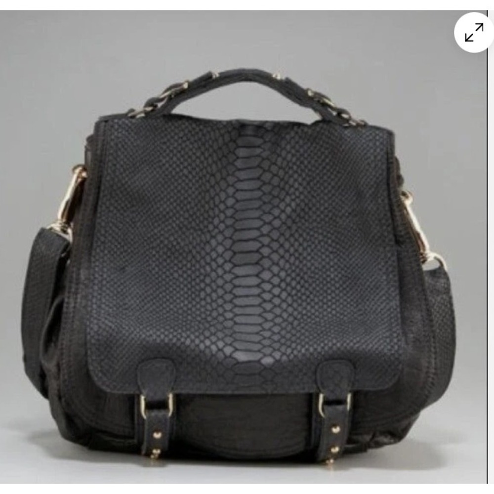 CC SKYE Onie Messenger Bag Black Leather Lambskin Snakeskin Embossed